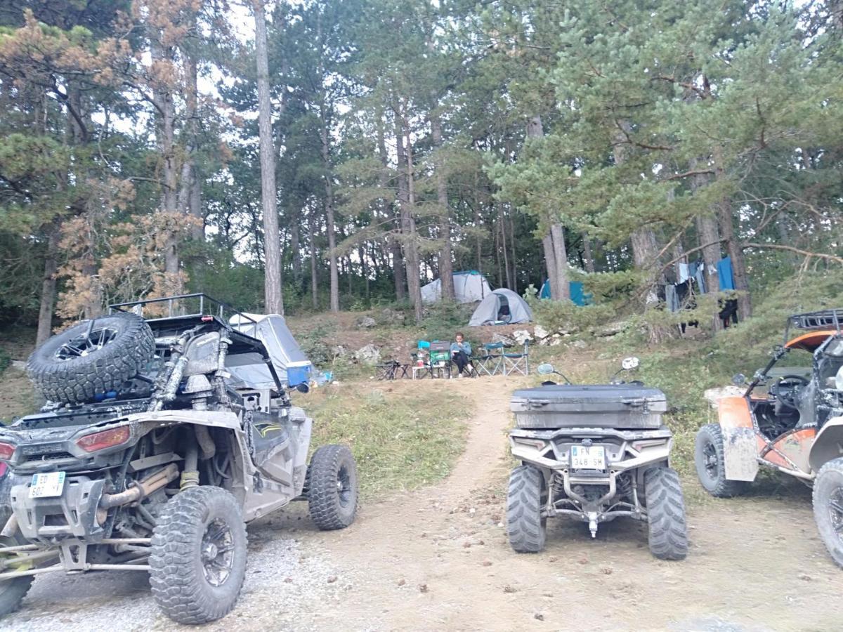 Camping Du Lac Saint-Julien-du-Verdon Exterior foto